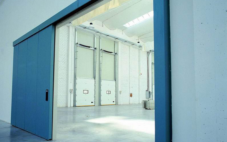  唐山冀東水泥集團大型工業(yè)平移門工程