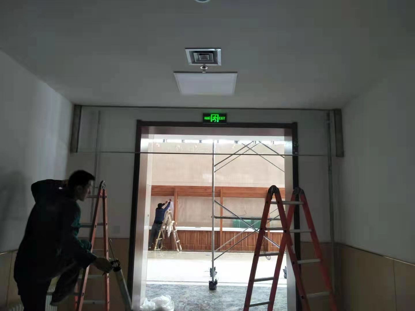 陽(yáng)泉污水處理廠懸浮門